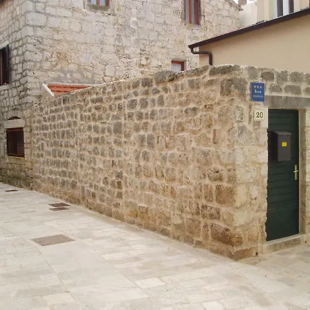 Mirina Stari Grad (Hvar)